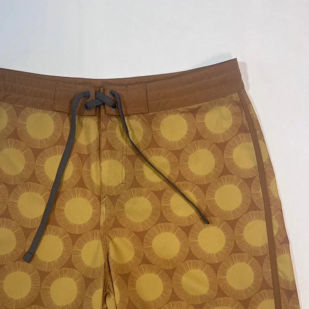 PrAna Roots Studio Board Shorts Men 32 Brown Yellow Sunburst Surf Swim Trunks